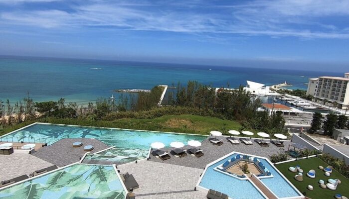 恩納村にあるAQUA